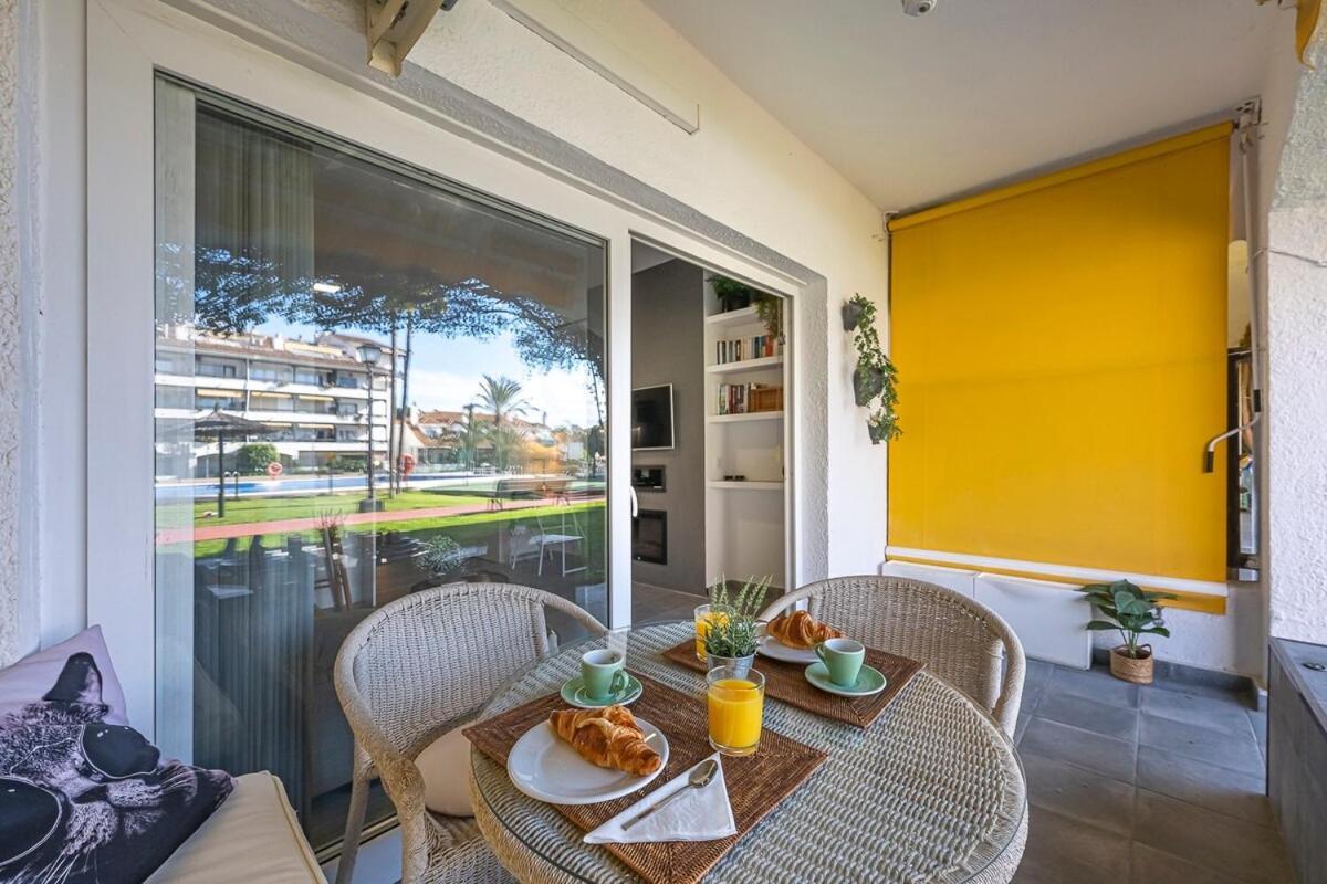 Golden Mile Getaway, Garden View, Pool & Comfort マルベーリャ エクステリア 写真